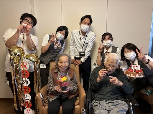 202510birthday3 .jpg