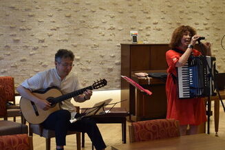 朗読と音楽の時間