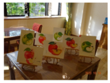 絵画クラブのご紹介!　～今月の作品はみずみずしいりんごです～