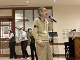 大盛り上がりの年末カラオケ大会♪