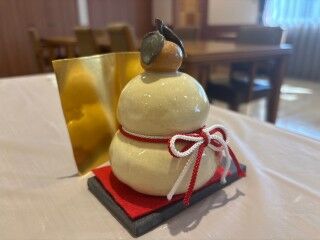 「手作り空間」　陶芸で鏡餅を作りました
