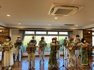 ウクレレ演奏会