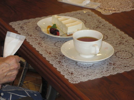 2012428.jpg