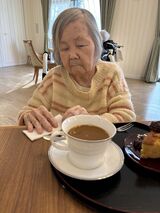 ラグジュアリーカフェ