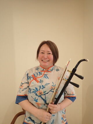 音楽とアートの融合・絵画鑑賞と二胡演奏会