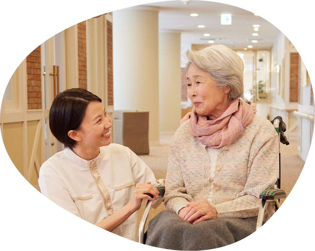 グッドタイムリビングのご入居者さまとスタッフ